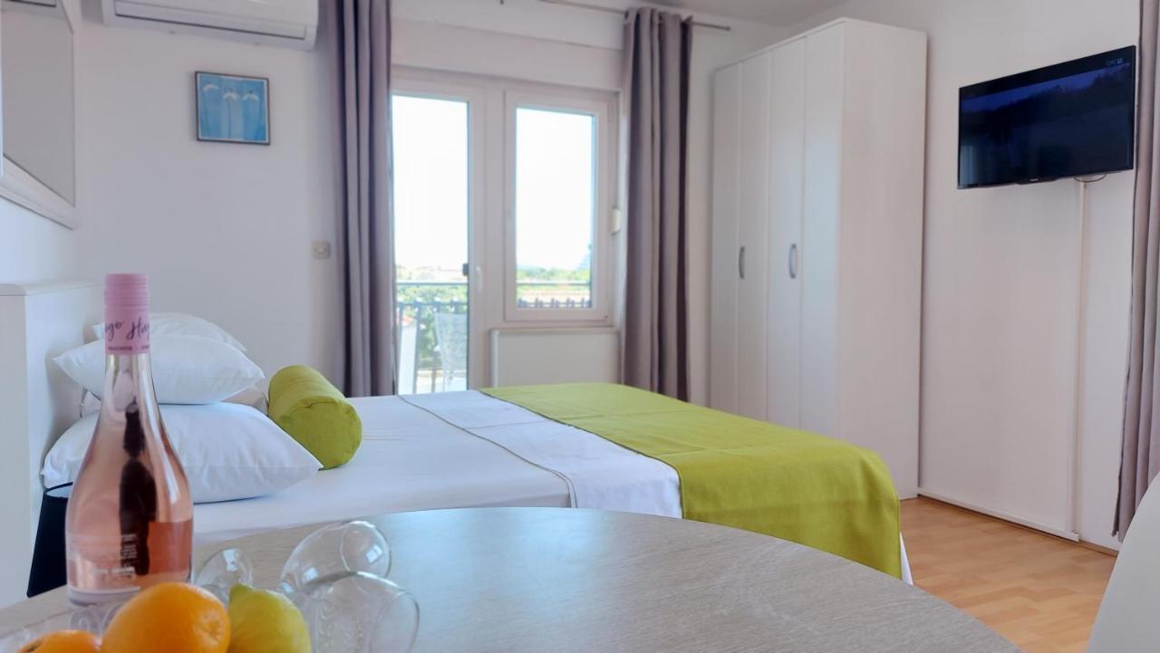 Sea Side Apartments Vodice Exterior foto