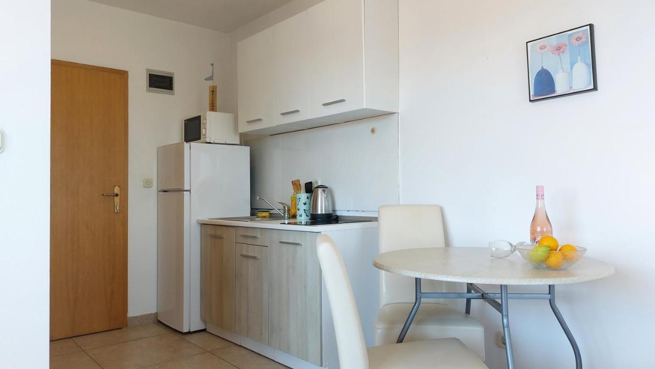 Sea Side Apartments Vodice Exterior foto