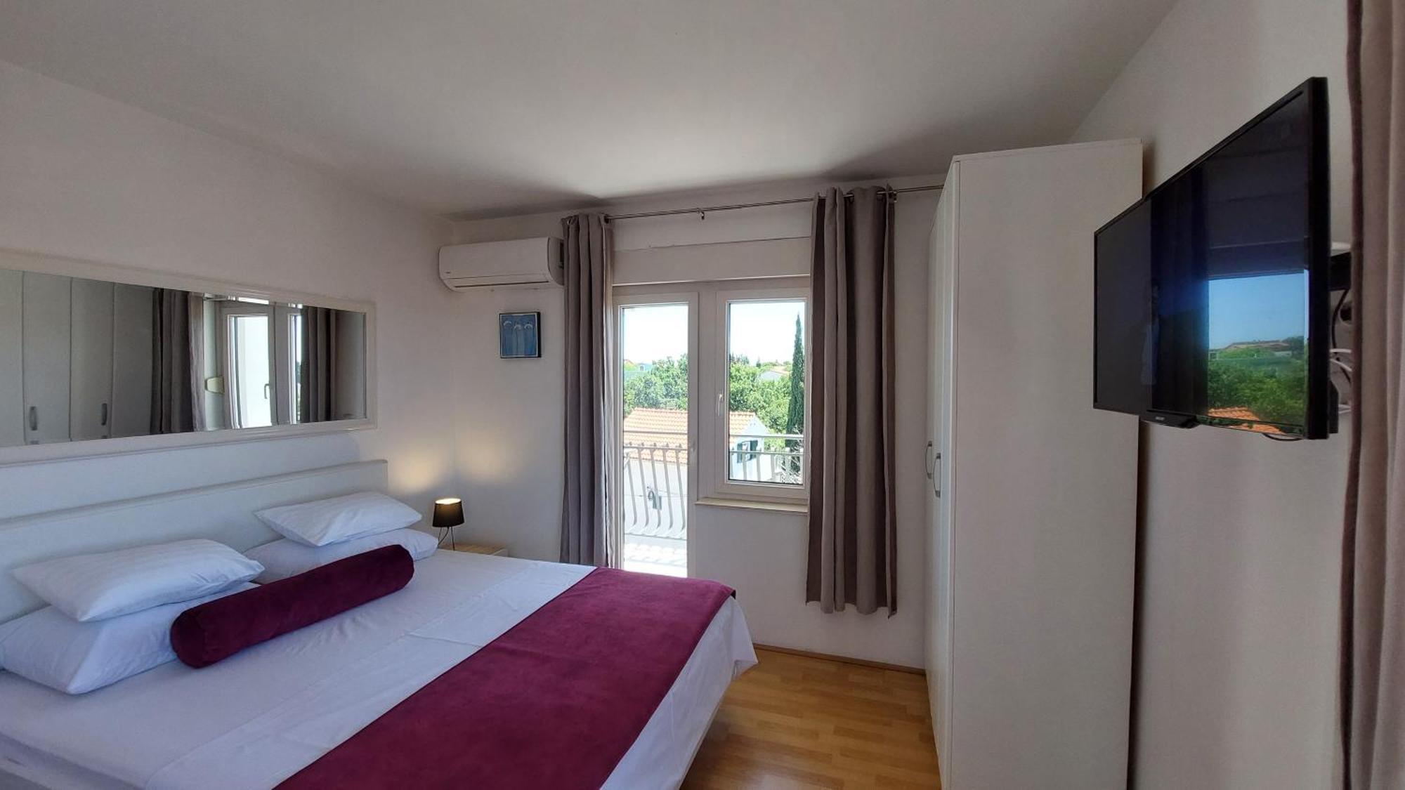 Sea Side Apartments Vodice Exterior foto